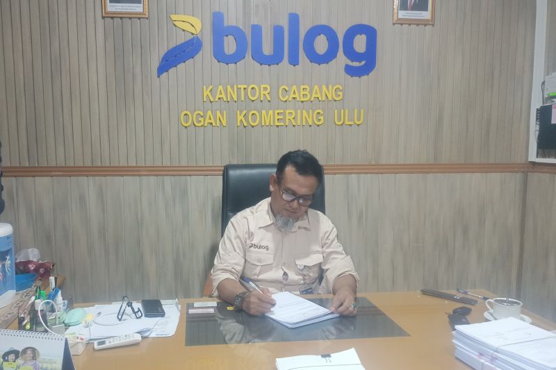 Kepala Bulog OKU Junirman. (Foto-Antara)