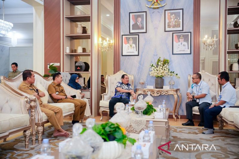 Jajaran PLN UID S2JB dan PLN UP3 Lahat berdialog dengan Wakil Gubernur Sumatera Selatan, Cik Ujang untuk membahas kerja sama ketenagalistrikan industri, Kamis. (8/10/2026). (Foto-ANTARA/HO/PLN Lahat)
