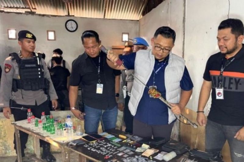 Sarang Narkoba Digerebek Enam Orang Ditangkap