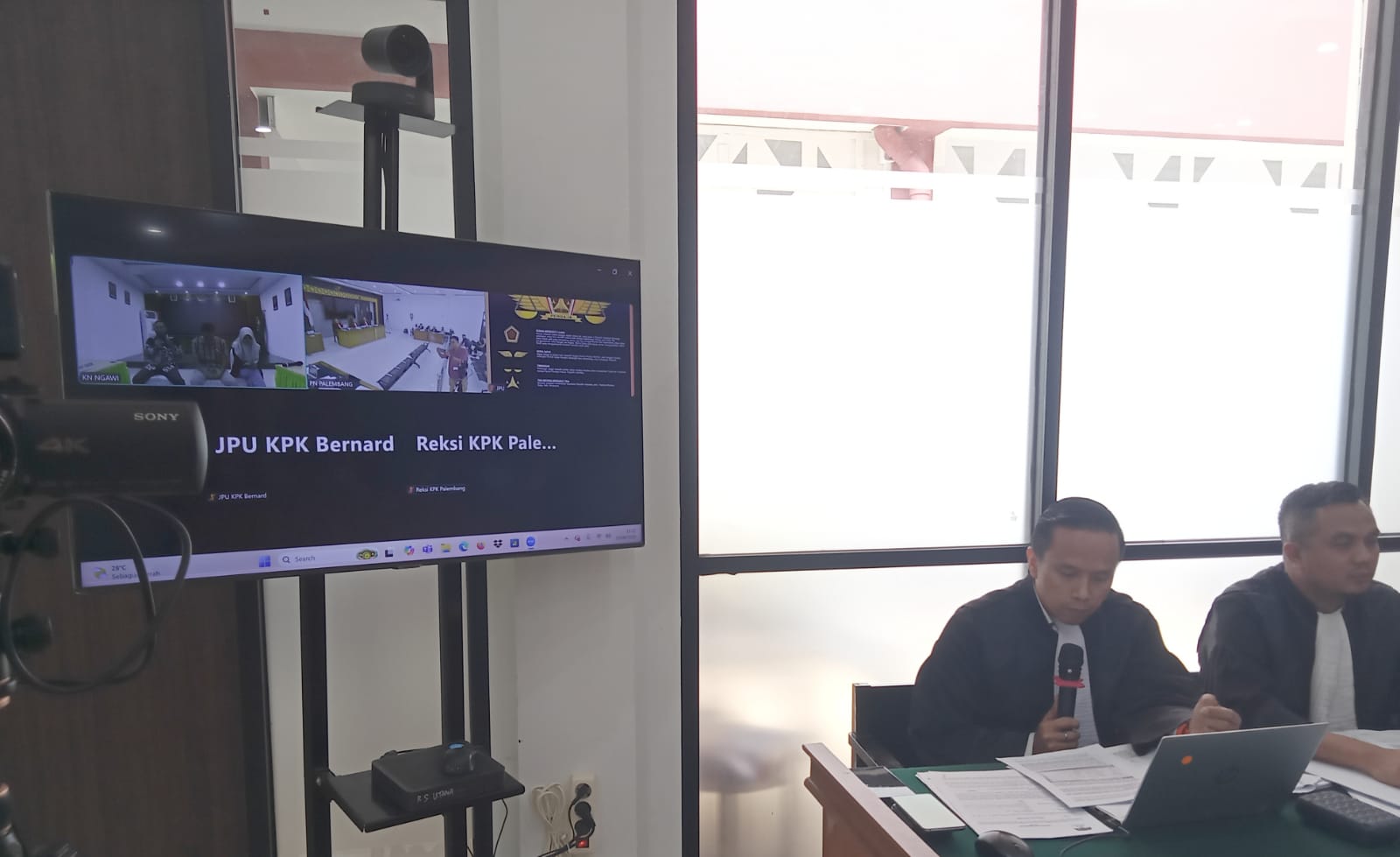 Sidang Ungkap Aliran Uang Miliaran Rupiah dari Suap Smartboard dan Chromebook Terkait OTT Bupati Muara Enim